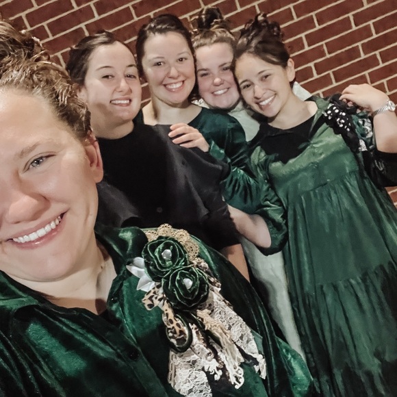 Meet your Posher, Vanessa - Picture 3 of 7